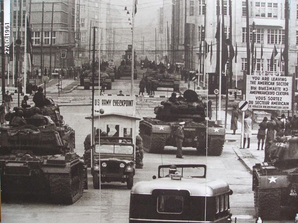 Checkpoint Charlie 1961