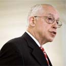 Photo: Attorney General Mukasey collapses during speech