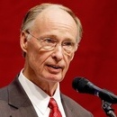 Photo: Bible-thumping Alabama governor expelled from church after racy phone calls go public