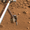 Photo: Mars Lander Exposes More Ice